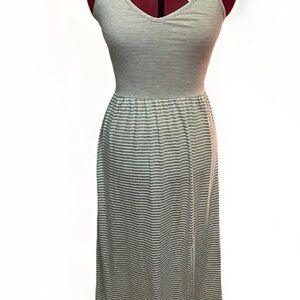 Finn & Clover Womens Maxi Dress
Sz XS Gray Striped Lace Racer
Back Beach Casual